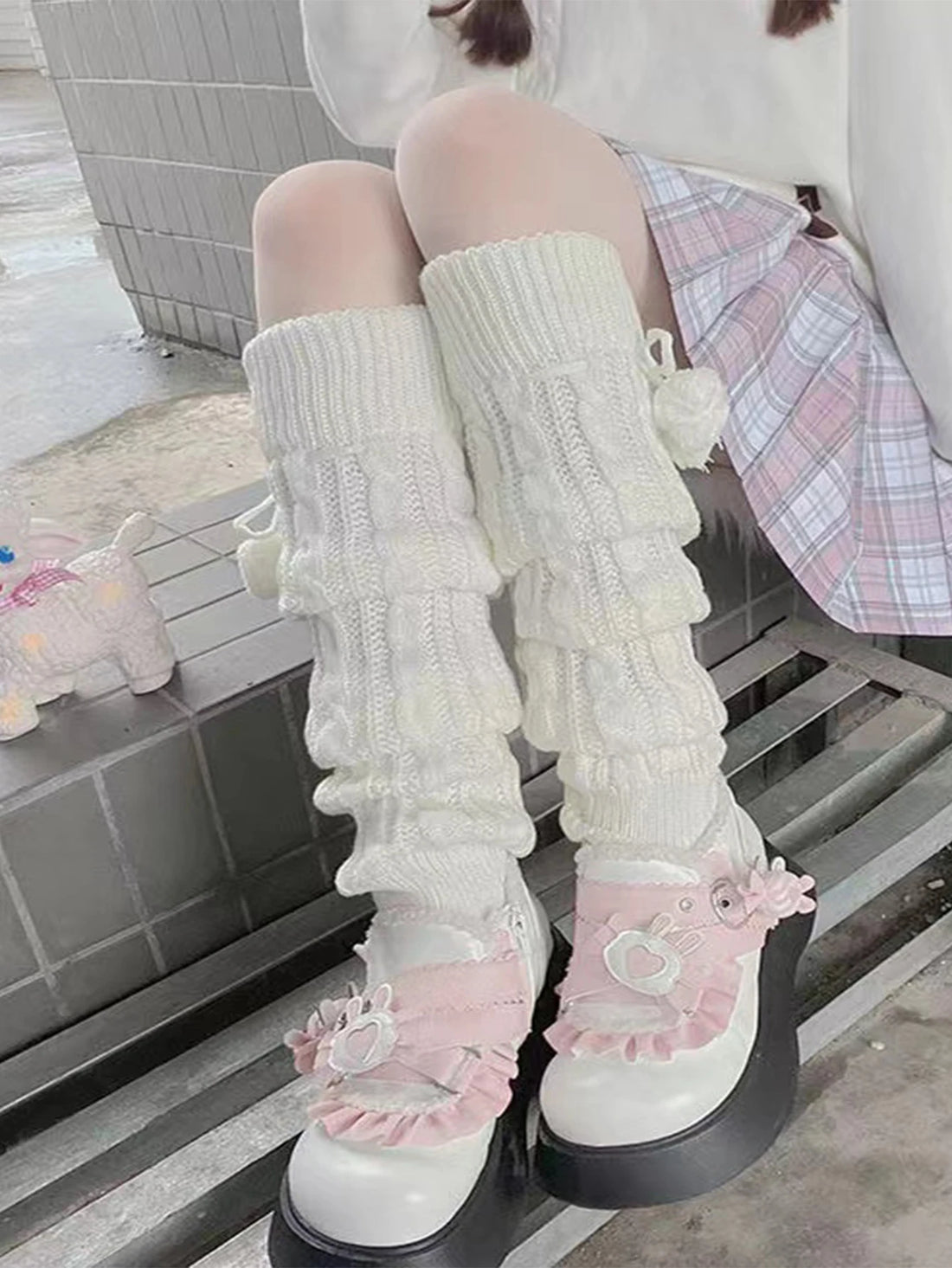 Women's Fashion Cute Knit Mid-Calf Socks