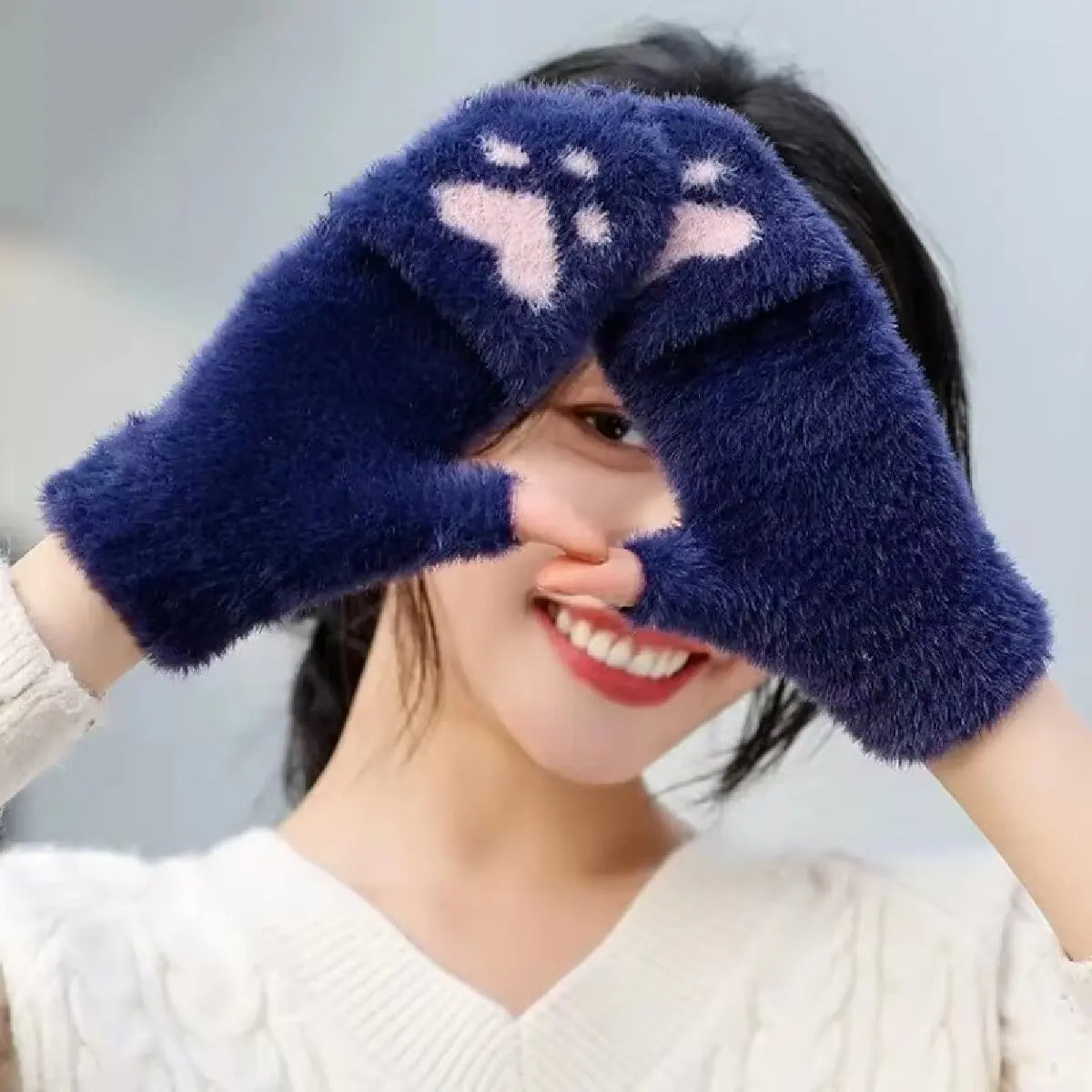 Women's Fashion Cat Paw Plush Fingerless Winter Gloves